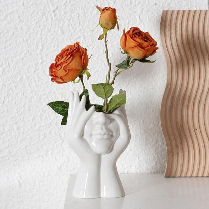 Serene Form – Aesthetic Ceramic Face Vase