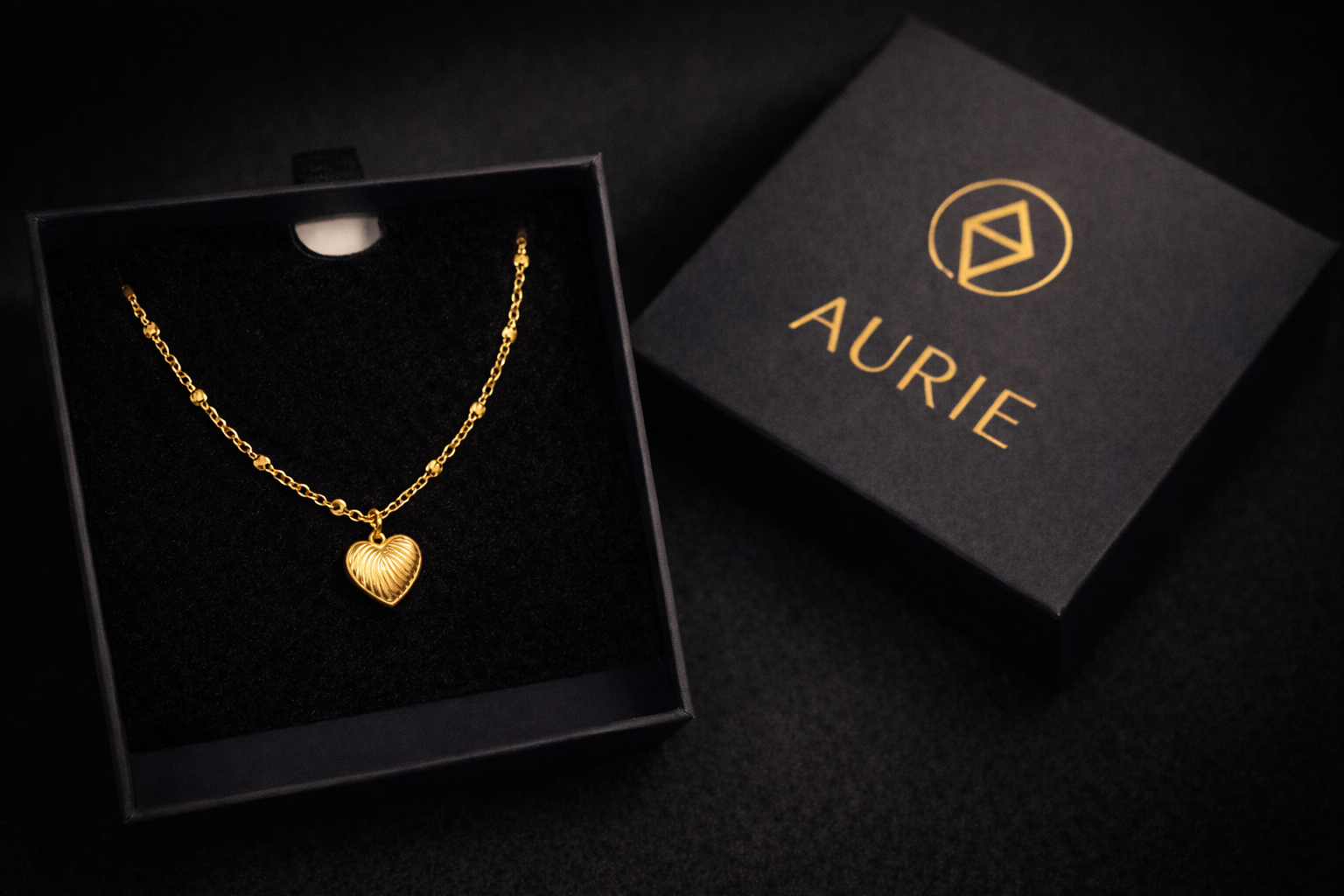 Heartline – Gold Beaded Necklace