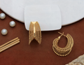 Valora Arc – Textured Gold Hoops